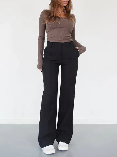 Pantalon femme évasé tendance au style contemporain