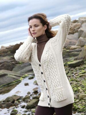 PULL LUXUEUX EN MAILLE TORSADÉE C4767
