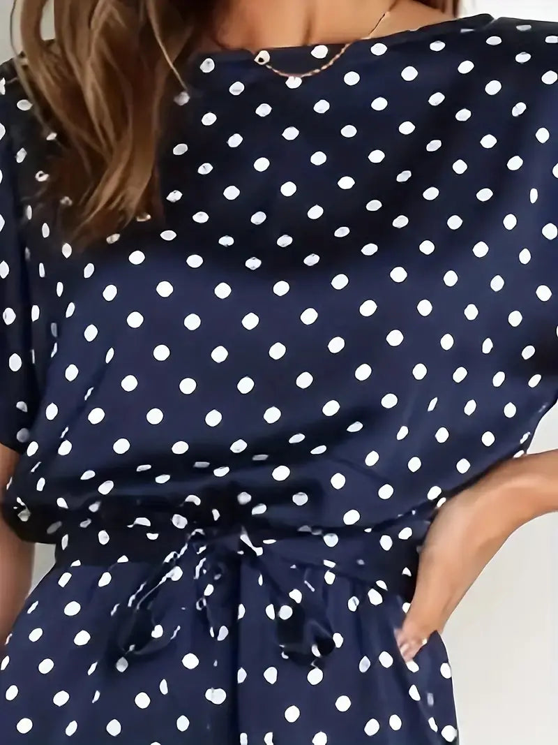 Combinaison femme chic à imprimé pois et coupe moderne