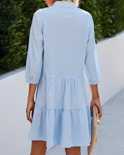 Robe chemise à col droit avec boutons sur le devant