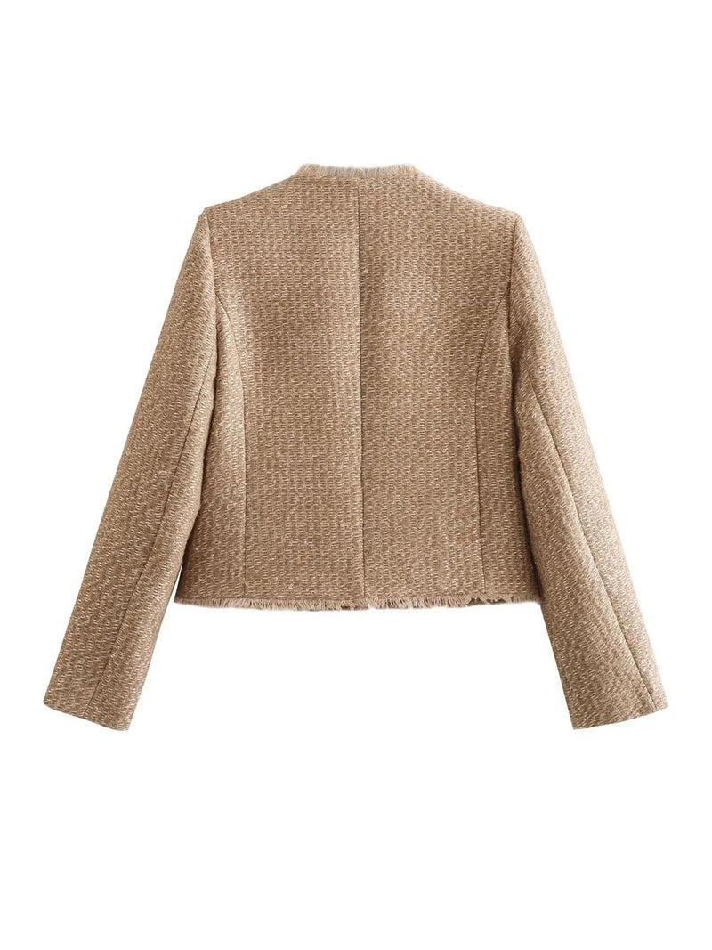 Veste courte femme avec boutons élégants et coupe tendance