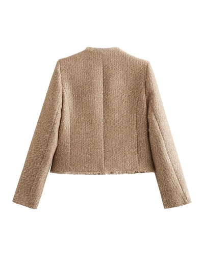 Veste courte femme avec boutons élégants et coupe tendance