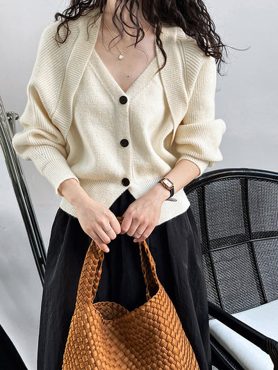Patricia | Pull élégant à col en V et boutons