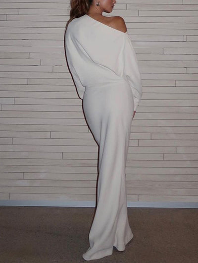 Dani | Robe longue asymétrique à épaules dénudées et manches longues