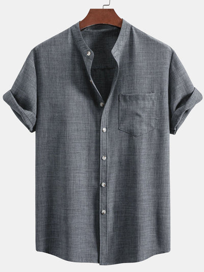 Ensemble homme avec chemise col officier à manches courtes et pantalon droit style décontracté