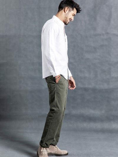 Chemise à manches longues pour homme au style moderne