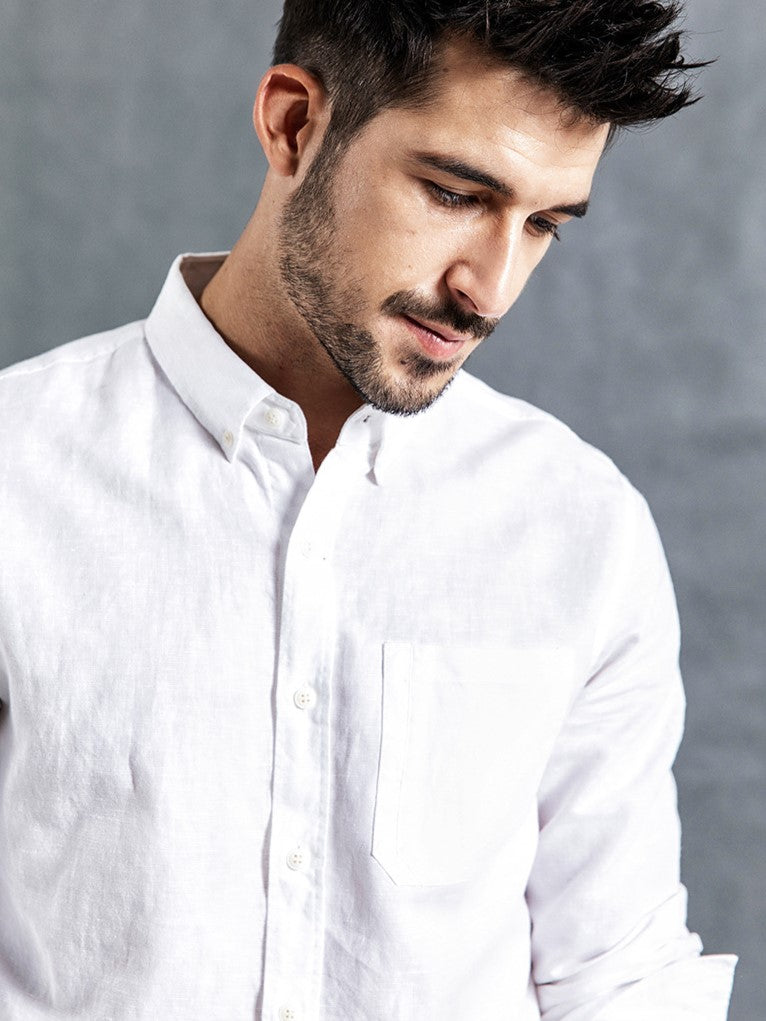 Chemise à manches longues pour homme au style moderne