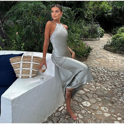 Robe légère sans manches à fines bretelles pour un regarder estival