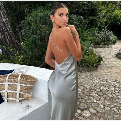 Robe légère sans manches à fines bretelles pour un regarder estival
