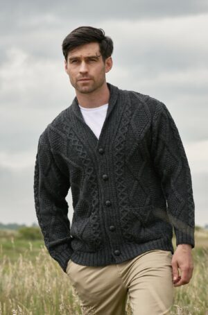 PULL LUXUEUX EN MAILLE TORSADÉE C4767