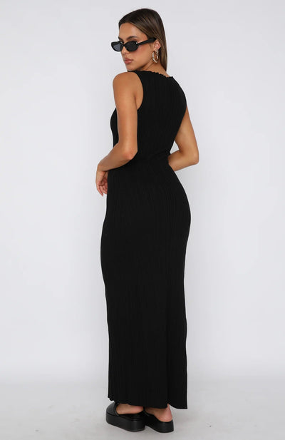 Robe longue moulante sans manches au conception épuré
