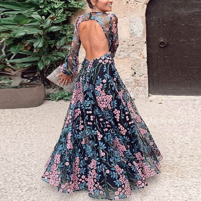 Robe longue fleurie au style rétro avec dos ouvert pour femme